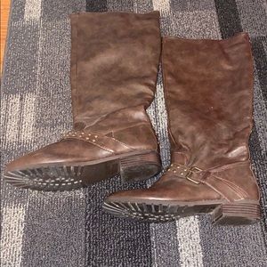 Mid Calf Brown Boots
